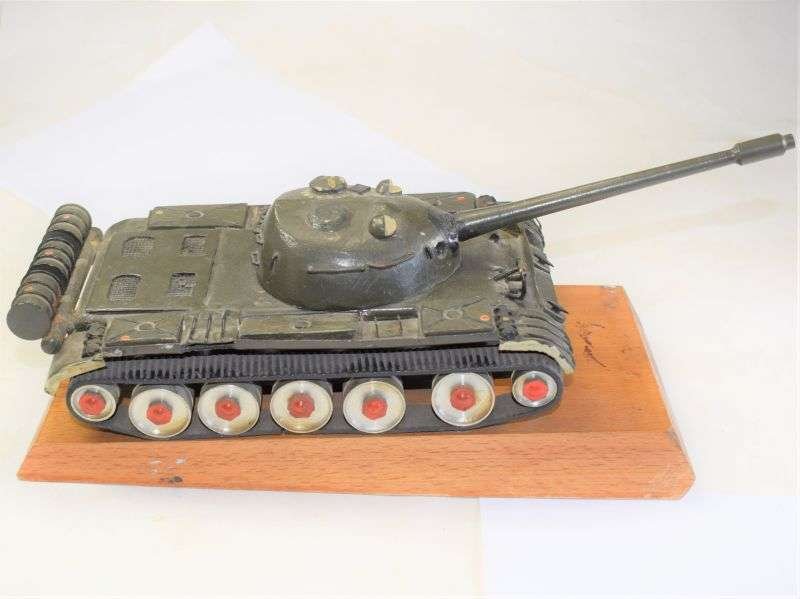 Beautifully Made All Metal Model of A Tank Russian T55?? — image 12