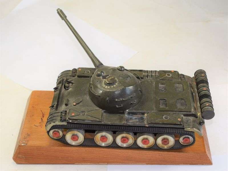 Beautifully Made All Metal Model of A Tank Russian T55?? — image 6