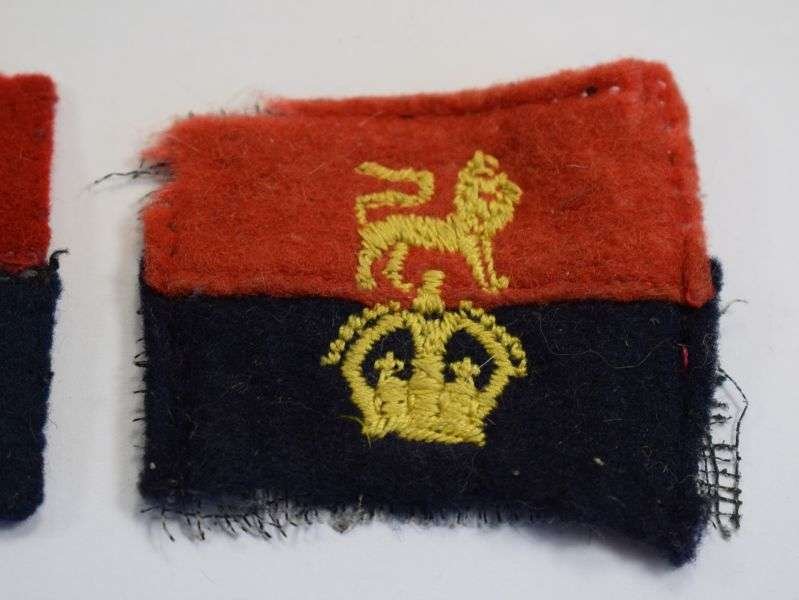 B59) Original Kings Crown War Office Controlled Units Cloth Insignia Pair — image 3