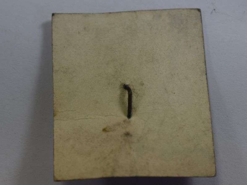 Original WW2 Royal Artillery Sweetheart Brooch Still On Backing Card — image 2