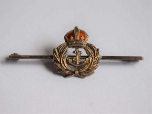 28) Lovely Original WW1 WW2 Royal Navy Sweetheart Brooch in …