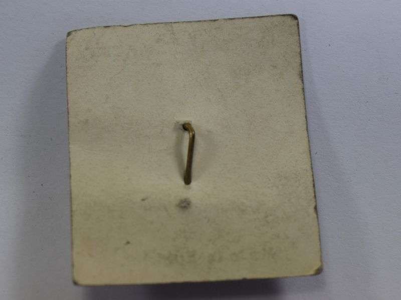 Original WW2 Royal Army Ordnance Corps Sweetheart Brooch Still On Backing Card — image 2