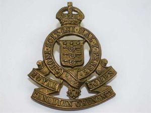 86 An Original WW2 Cap Badge Royal Canadian Ordnance Corps