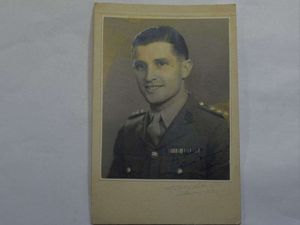 40 Original WW2 Portrait Photograph Royal Signals Officer