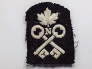 65 Unidentified Royal Canadian Navy Cloth Trade Badge WW2?