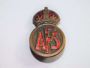 L Nice Original Early WW2 Auxiliary Fire Service Lapel Badge