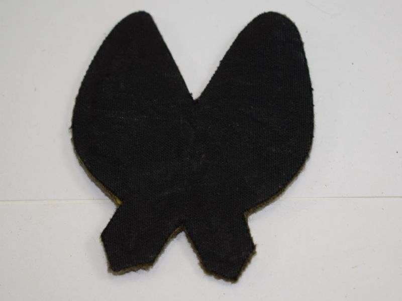 65 WW2? British Army Signal Mans Cloth Sleeve Badge — image 2