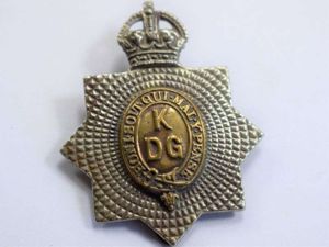 37 An Original WW1 WW2 Cap Badge The Kings Dragoon …