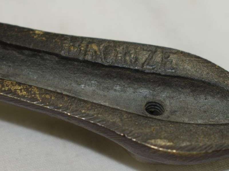 Large 1920s-30s Union National Des Combattants Bronze Wreath & UNC Helmet — image 4