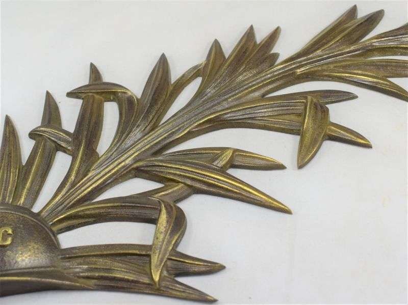 Large 1920s-30s Union National Des Combattants Bronze Wreath & UNC Helmet — image 7
