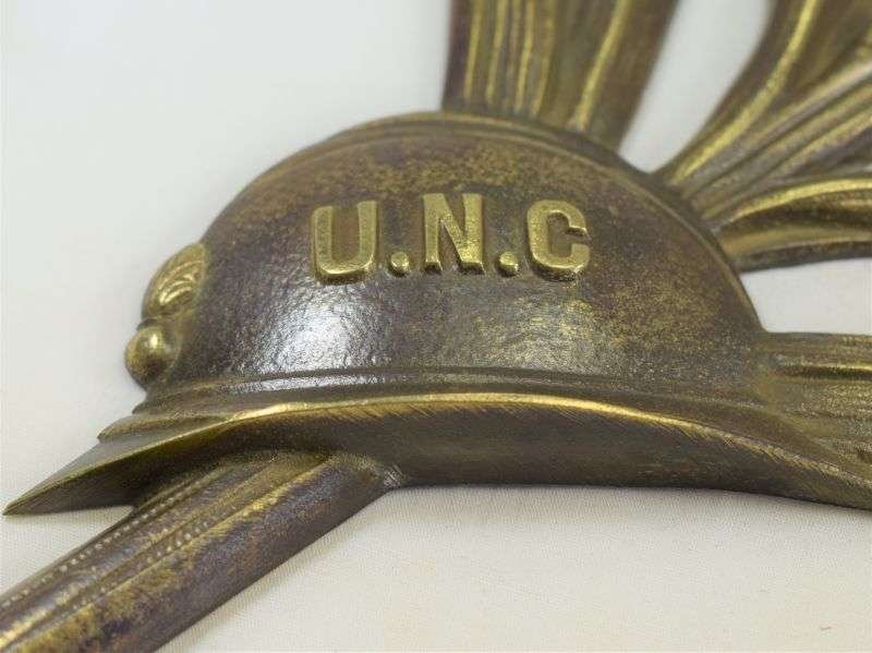 Large 1920s-30s Union National Des Combattants Bronze Wreath & UNC Helmet — image 9