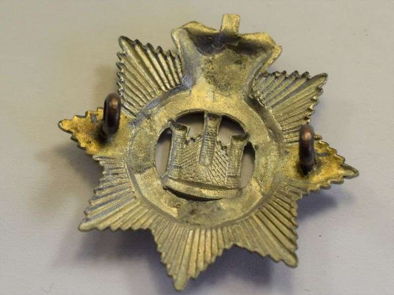 32 Original Victorian The Devonshire Regt Bi-metal Cap Badge — image 2