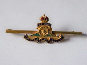 119) Original WW1 WW2 Royal Artillery Sweetheart Brooch