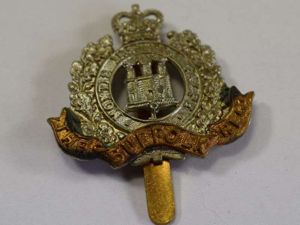 3 Excellent Original Post WW2 Cap Badge The Suffolk Regiment