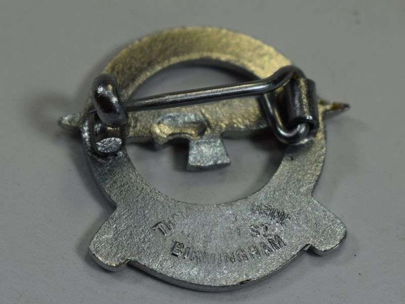 Original WW2 RAF Comforts Committee Voluntary Workers Pin Badge — image 2