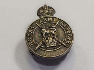 Silver Hallmarked Lapel Badge Royal Army Reserve