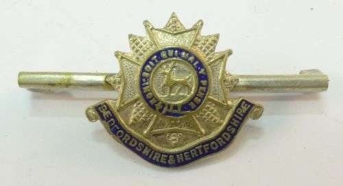 WW1 WW2 Hertfordshire & Bedfordshire Sweetheart Brooch — image 2