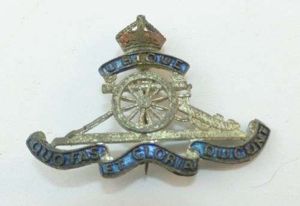 Small WW1 WW2 Royal Artillery Sweetheart Brooch