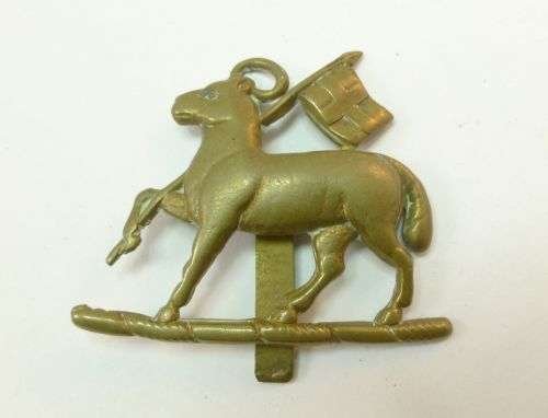 25 WW1 WW2 Queens Regiment Cap Badge — image 2