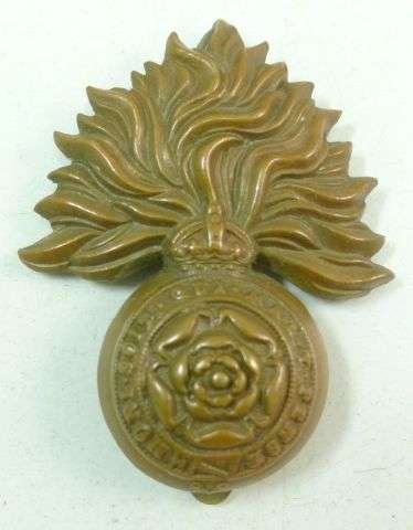 33 Nice WW1 WW2 Royal Fusiliers Cap Badge — image 2