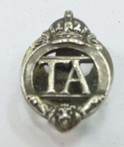WW1 WW2 TA Lapel Badge Number 250715