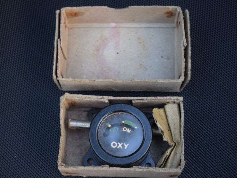 46) WW2 RAF Oxygen Flow Indicator MKII, 6D/743 In Original Box — image 6