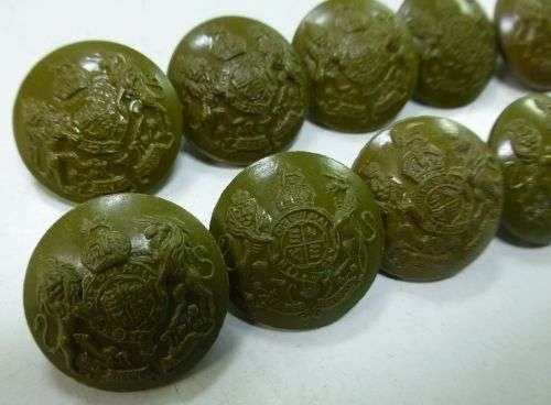 12 Original WW2 General Service Plastic Buttons — image 3
