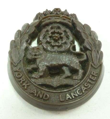 Original Wartime Economy York & Lancaster Regt Cap Badge — image 2