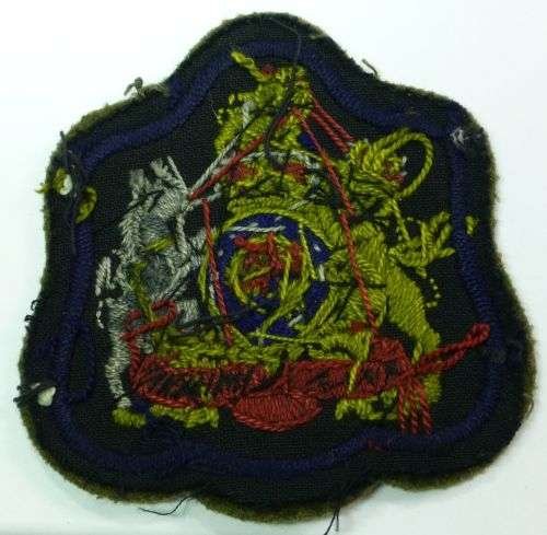 Post WW2 Regimental Sergeant Majors Cloth Badge — image 2