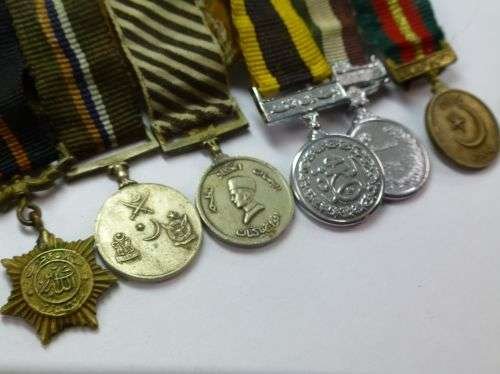 A Set Of 6 Old Pakistan Military Medal Miniatures — image 5