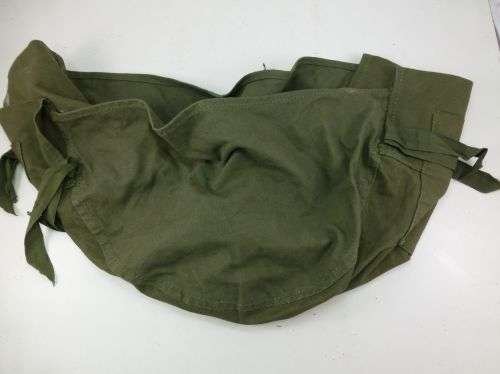 WW2 1944 Pattern Jungle Green Folding Wash Basin — image 4