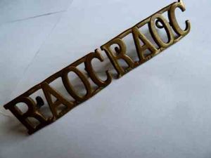 WW1 WW2 Royal Army Ordnance Corps Brass Shoulder Titles