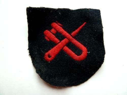 WW2 Era Royal Navy Boom Trained Badge — image 3
