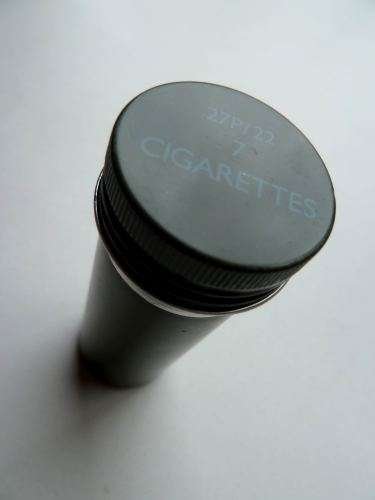 Mint Late WW2 Beadon Suit Survival Pack Cigarettes 27P/22 — image 2