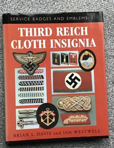 Book-Third Reich Cloth Insignia