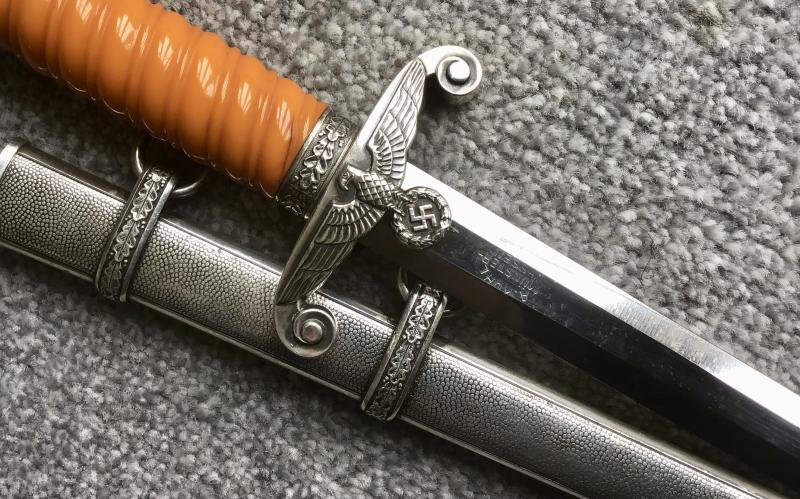 Third Reich Army Officers Dagger-Eickhorn+Distributor Marked — image 3