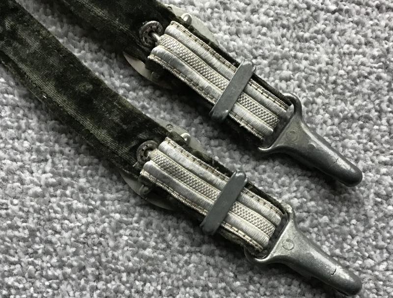 Third Reich Army Officer Dagger Hangers — image 3