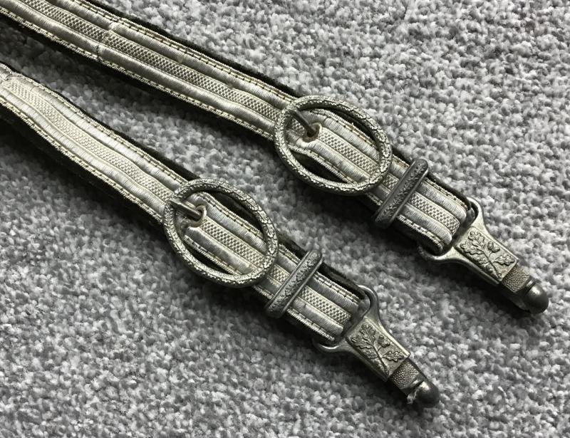 Third Reich Army Officer Dagger Hangers — image 4