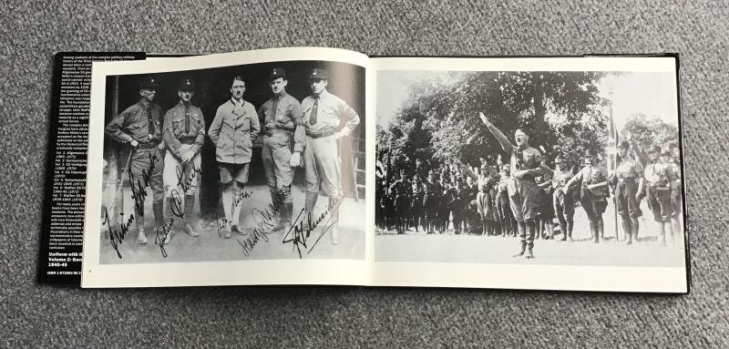 Book- Uniforms of the SS Volume 1-Mollo — image 2