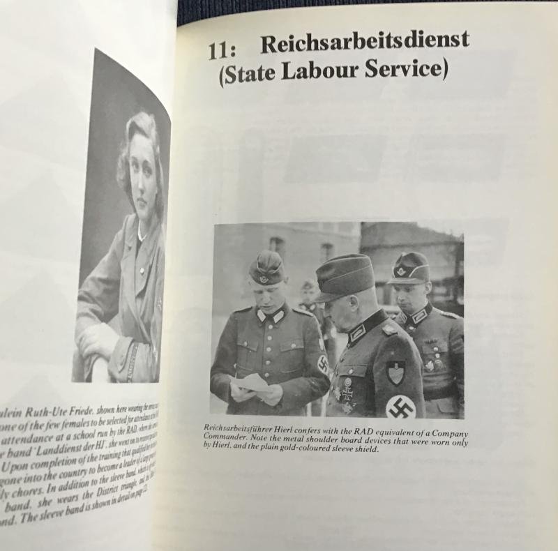 Book-Insignia of the Third Reich-Angolia — image 2
