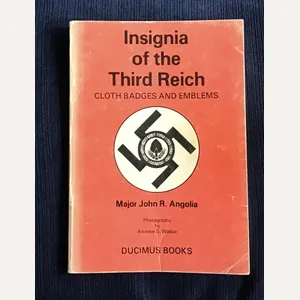 Book-Insignia of the Third Reich-Angolia
