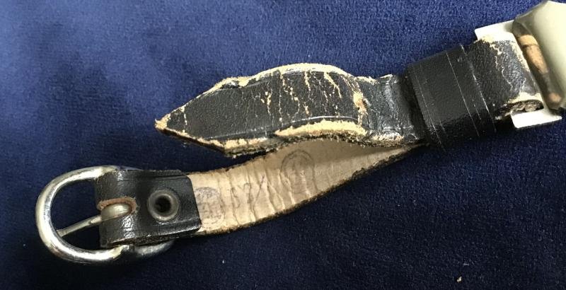 Third Reich SS Officers Dagger Single Piece Hanger — image 4