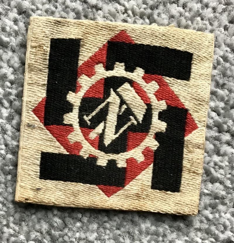 Third Reich TENO Sleeve Patches. — image 4