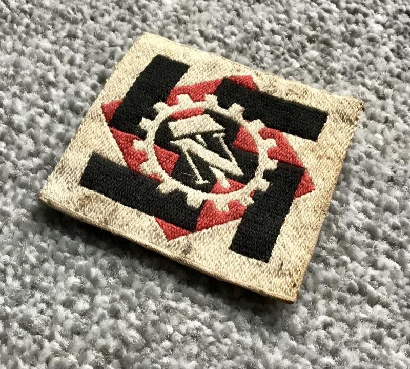 Third Reich TENO Sleeve Patches. — image 5