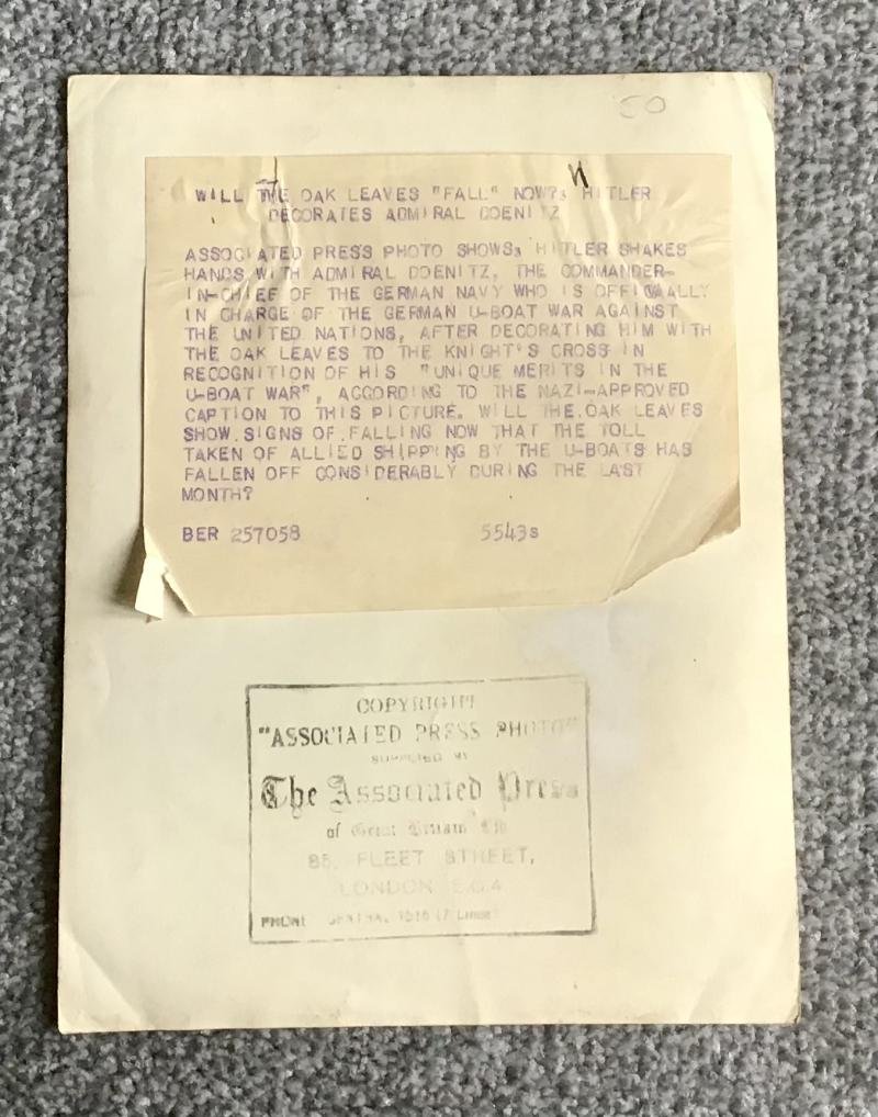 Third Reich Press Photo-Hitler/Doenitz — image 2