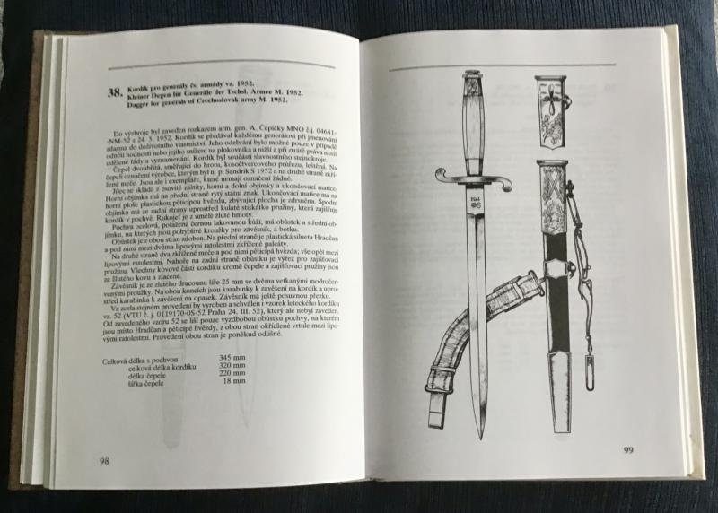 Czechoslovak Edged Weapons 1918-1994 — image 4