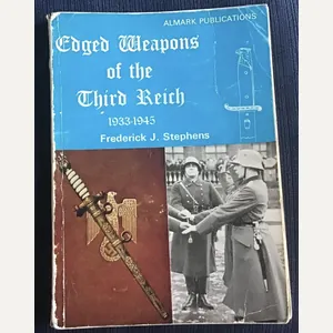 Edged Weapons of the Third Reich-Stephen's-Collector Books