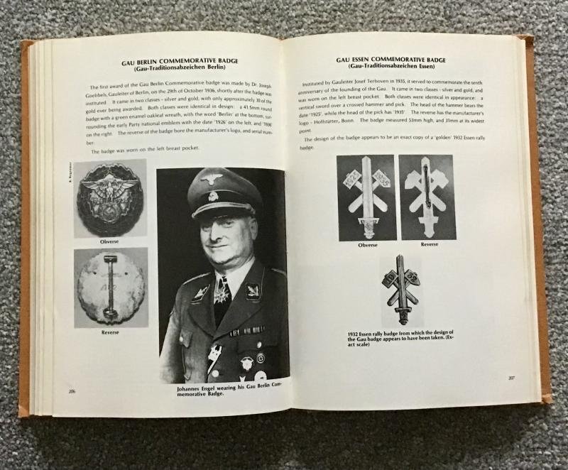 Collector Books 'For Führer & Fatherland' — image 4