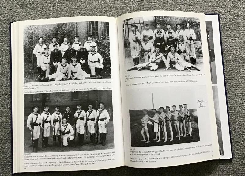 Collector Books-'German Uniforms and Bayonets 1841-1945' — image 3