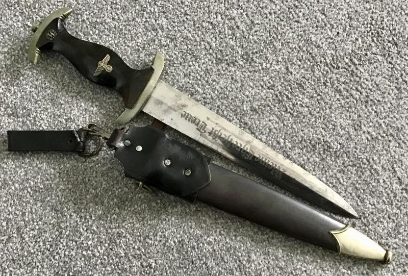 Third Reich SS Erased Röhm Dagger-Eickhorn with Vertical Hanger — image 3